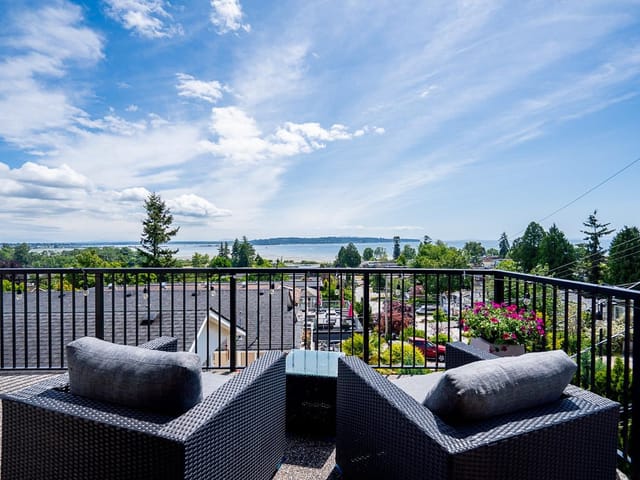 House for sale in White Rock, South Surrey White Rock, 976 Parker Street, 263188043 | Realtylink.org