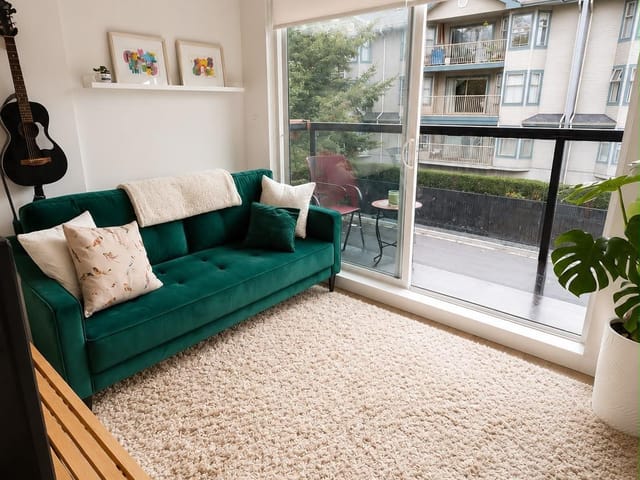 Apartment for sale in Surrey, North Surrey, E405 13858 108 Avenue, 263188065 | Realtylink.org