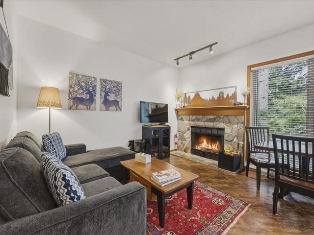 Townhouse for sale in Whistler, Whistler, 8 4891 Painted Cliff Road, 263188136 | Realtylink.org