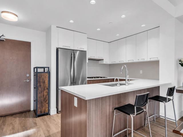 Apartment for sale in Vancouver, Vancouver East, 307 8580 River District Crossing, 263188154 | Realtylink.org