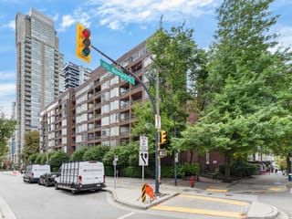 Apartment for sale in Vancouver, Vancouver West, 313 950 Drake Street, 263188190 | Realtylink.org