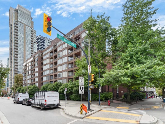 Apartment for sale in Vancouver, Vancouver West, 313 950 Drake Street, 263188190 | Realtylink.org