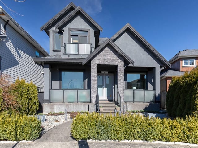 House for sale in Surrey, South Surrey White Rock, 17457 2b Avenue, 263188304 | Realtylink.org