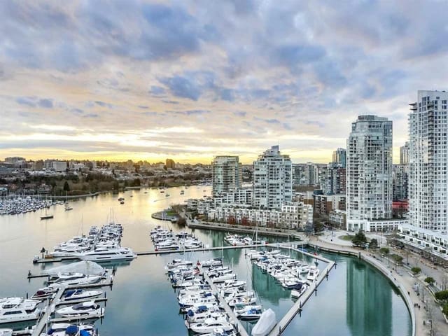 Apartment for sale in Vancouver, Vancouver West, 2706 1033 Marinaside Crescent, 263188337 | Realtylink.org