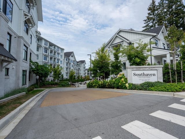 Apartment for sale in Surrey, South Surrey White Rock, 509 3317 148 Street, 263188568 | Realtylink.org