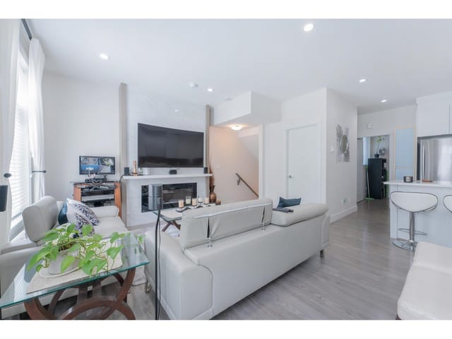 Townhouse for sale in Surrey, North Surrey, 2 11267 133 Street, 263188615 | Realtylink.org