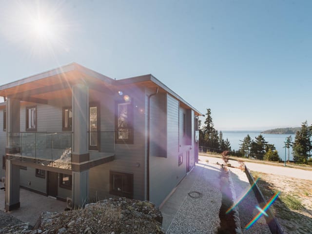 House for sale in Sechelt, Sunshine Coast, 5972/74 Barnacle Street, 263188620 | Realtylink.org