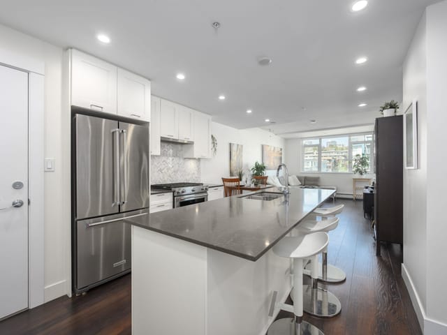 Apartment for sale in North Vancouver, North Vancouver, 504 131 E 3rd Street, 263188641 | Realtylink.org