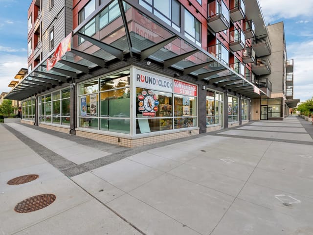Apartment for sale in Surrey, Cloverdale, 214 18811 72 Avenue, 263188701 | Realtylink.org