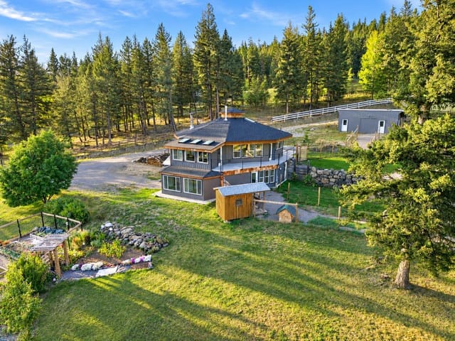House for sale in 100 Mile House, 100 Mile House, 6318 Highland Crescent, 263188782 | Realtylink.org