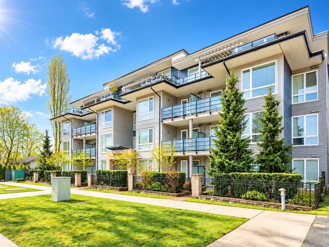 Apartment for sale in Surrey, North Surrey, 101 15628 104 Avenue, 263188805 | Realtylink.org