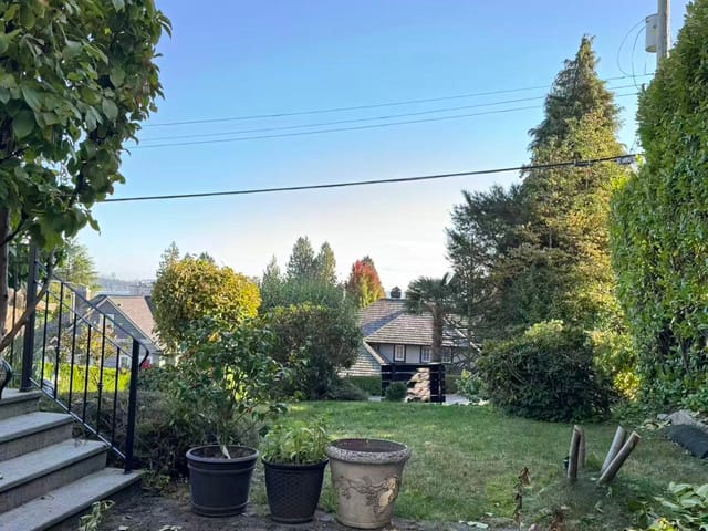 House for rent in West Vancouver, West Vancouver, 2523 Mathers Avenue, 263189069 | Realtylink.org