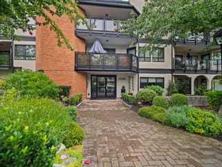 Apartment for sale in White Rock, South Surrey White Rock, 310 1280 Fir Street, 263189166 | Realtylink.org