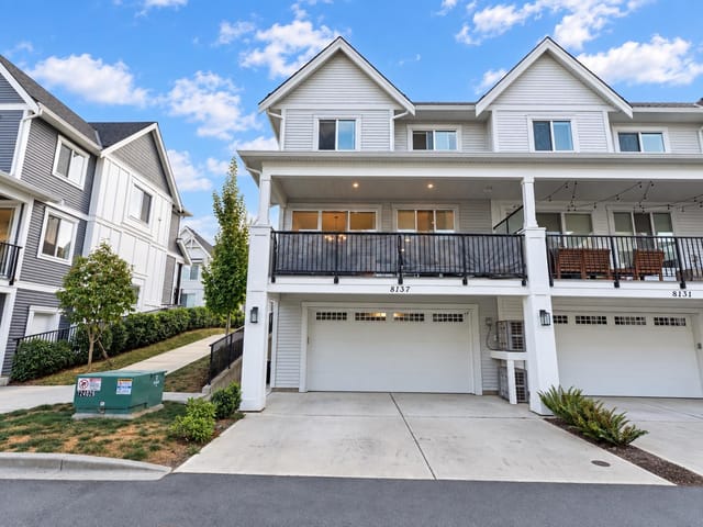 Townhouse for sale in Chilliwack, Chilliwack, 8137 Foxfern Road, 263189174 | Realtylink.org