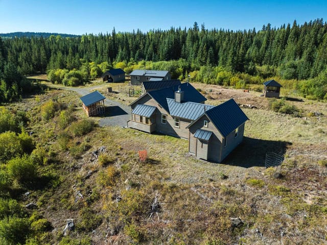 House for sale in Bridge Lake, 100 Mile House, 7568 High Country Road, 263189314 | Realtylink.org
