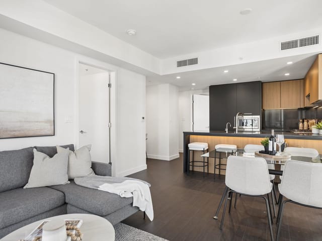 Apartment for sale in Burnaby, Burnaby South, 2004 6608 Sussex Avenue, 263189342 | Realtylink.org