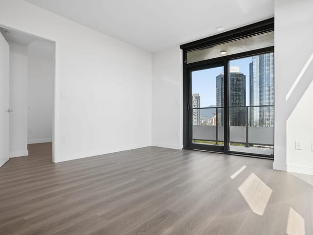 Apartment for sale in Burnaby, Burnaby South, 206 6608 Sussex Avenue, 263189376 | Realtylink.org
