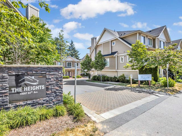 Townhouse for sale in Surrey, Cloverdale, 25 19097 64 Avenue, 263189396 | Realtylink.org