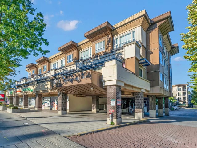 Apartment for sale in Surrey, North Surrey, 409 9655 King George Boulevard, 263189513 | Realtylink.org