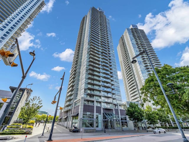 Apartment for sale in Surrey, North Surrey, 807 9981 Whalley Boulevard, 263189579 | Realtylink.org