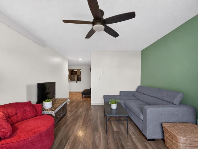 Apartment for sale in Surrey, Cloverdale, 307 5906 176a Street, 263189670 | Realtylink.org