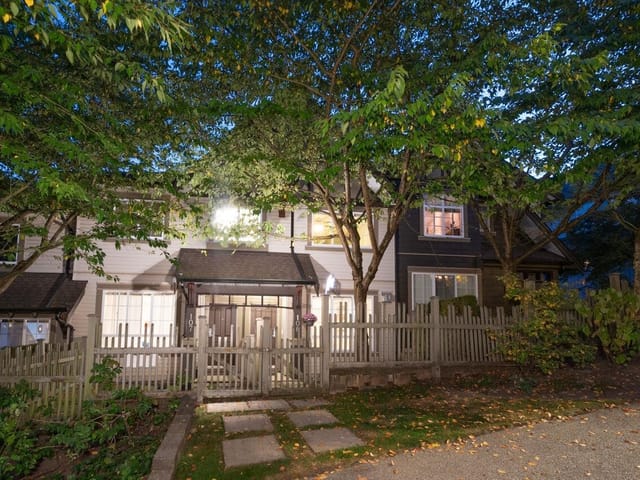 Townhouse for sale in Port Moody, Port Moody, 108 2200 Panorama Drive, 263189702 | Realtylink.org