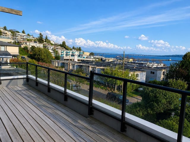 House for sale in White Rock, South Surrey White Rock, 14878 Buena Vista Avenue, 263189819 | Realtylink.org
