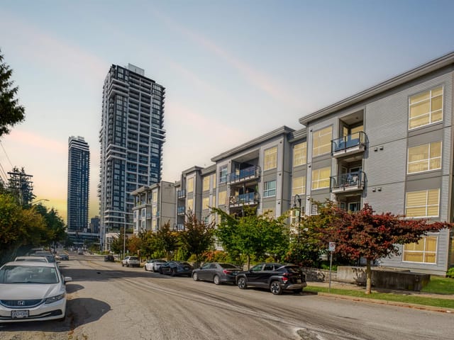 Apartment for sale in Surrey, North Surrey, 523 13733 107a Avenue, 263189833 | Realtylink.org