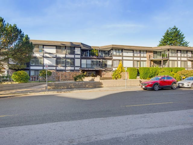 Apartment for sale in White Rock, South Surrey White Rock, 313 1437 Foster Street, 263189925 | Realtylink.org