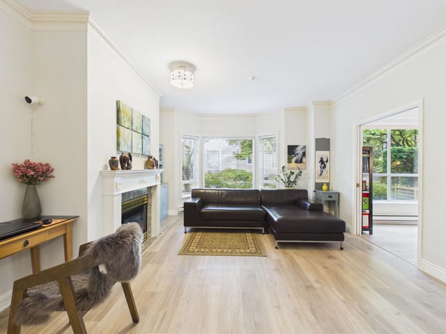 Apartment for sale in Burnaby, Burnaby South, 414 5262 Oakmount Crescent, 263190106 | Realtylink.org