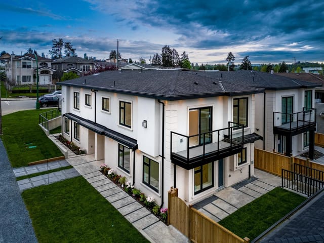 1/2 Duplex for sale in Burnaby, Burnaby North, 3087 Royal Oak Avenue, 263190192 | Realtylink.org