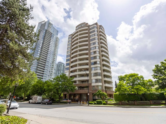 Apartment for sale in Burnaby, Burnaby South, 401 4830 Bennett Street, 263190219 | Realtylink.org
