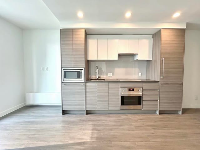 Apartment for rent in Surrey, North Surrey, 13xx 13655 Fraser Highway, 263190330 | Realtylink.org