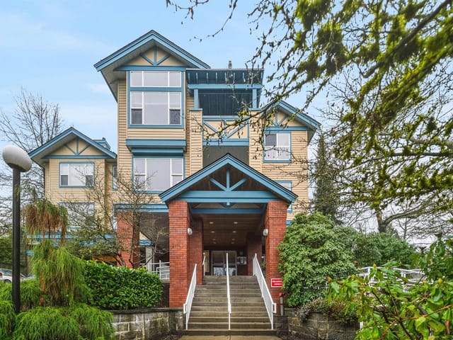 Apartment for sale in Burnaby, Burnaby South, 210 5281 Oakmount Crescent, 263190332 | Realtylink.org