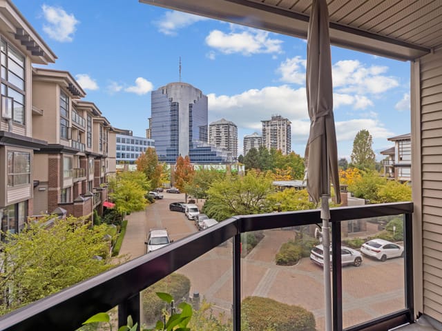 Apartment for sale in Surrey, North Surrey, 329 10838 City Parkway, 263190334 | Realtylink.org