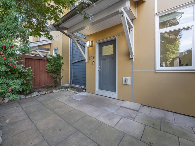 Townhouse for sale in Coquitlam, Coquitlam, 108 801 Roderick Avenue, 263190353 | Realtylink.org