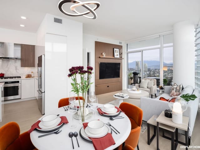 Apartment for sale in Burnaby, Burnaby East, 2104 7683 Park Crescent, 263190393 | Realtylink.org