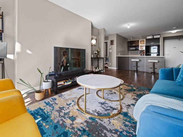 Apartment for sale in Surrey, North Surrey, 909 9981 Whalley Boulevard, 263190399 | Realtylink.org