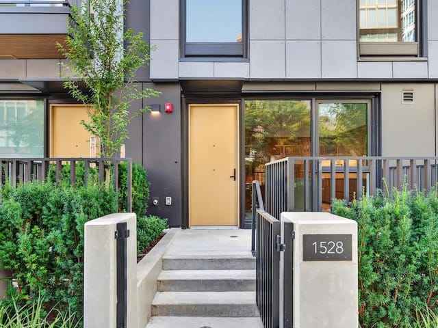 Townhouse for sale in Vancouver, Vancouver West, 1528 W 6th Avenue, 263190503 | Realtylink.org