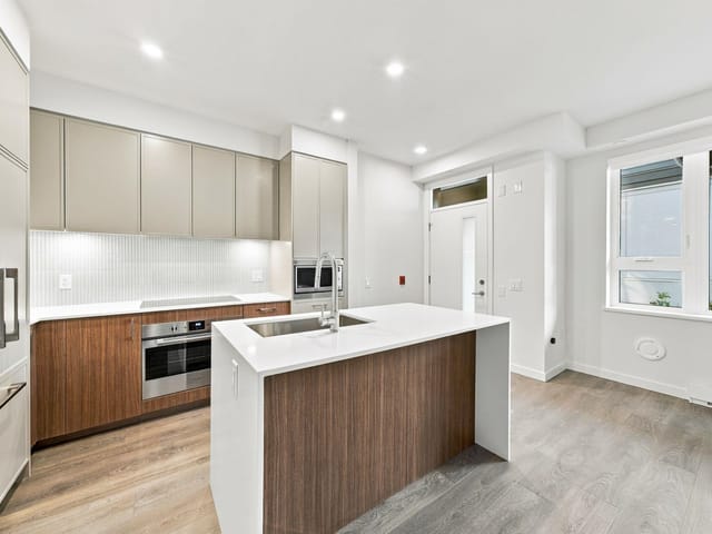 Apartment for sale in North Vancouver, North Vancouver, 102 956 Lytton Street, 263190543 | Realtylink.org