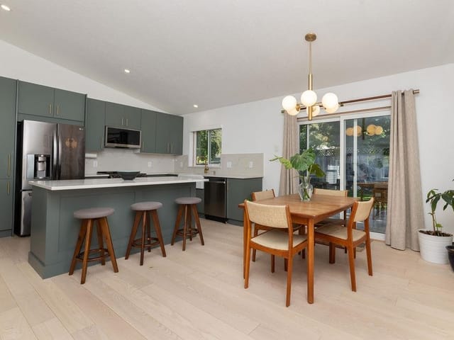 House for sale in Sechelt, Sunshine Coast, 5700 Trident Avenue, 263190676 | Realtylink.org