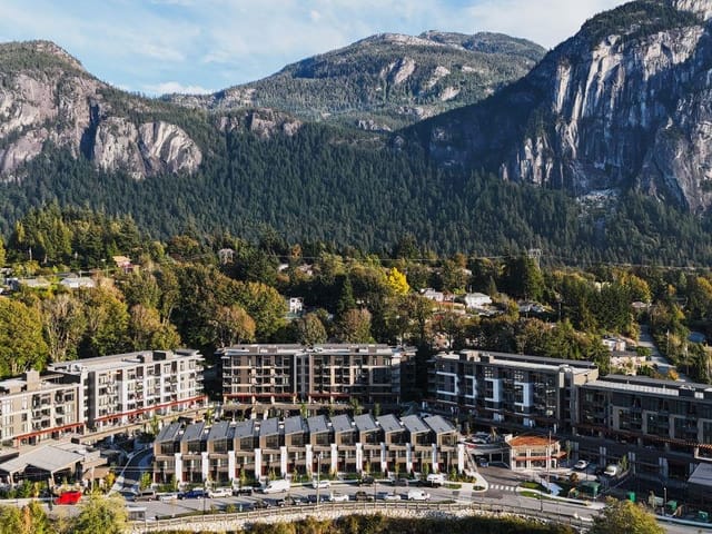 Apartment for sale in Squamish, Squamish, 402 1500 Scott Crescent, 263190971 | Realtylink.org