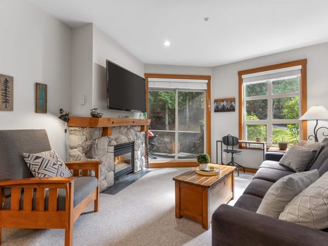 Apartment for sale in Whistler, Whistler, 222 4660 Blackcomb Way, 263190981 | Realtylink.org