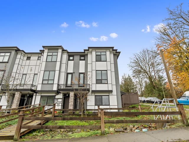 1/2 Duplex for sale in Surrey, Surrey, 14002 60a Avenue, 263190986 | Realtylink.org