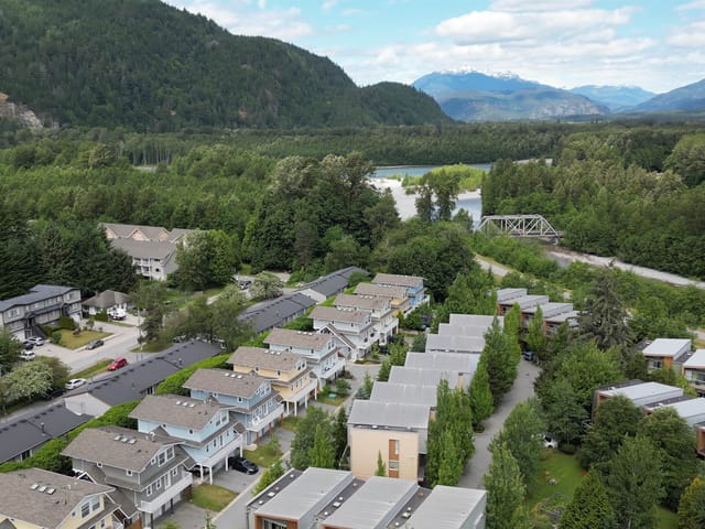 House for sale in Squamish, Squamish, 2 39885 Government Road, 263191013 | Realtylink.org