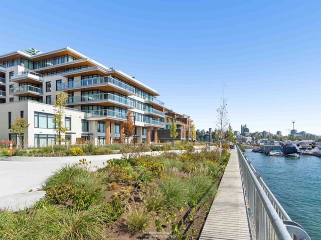 Apartment for sale in North Vancouver, North Vancouver, 302 777 Harbour Way, 263191036 | Realtylink.org