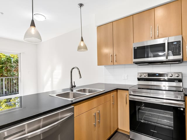 Apartment for sale in Maple Ridge, Maple Ridge, 210 22290 North Avenue, 263191065 | Realtylink.org