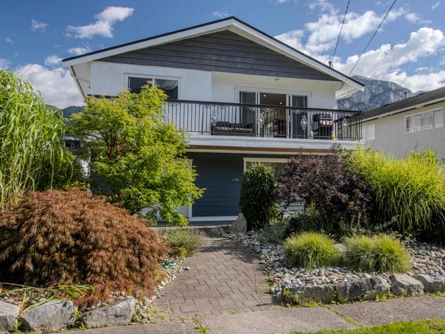 House for sale in Squamish, Squamish, 38012 Fifth Avenue, 263191102 | Realtylink.org