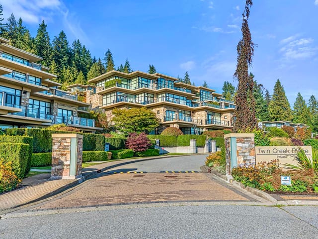 Apartment for sale in West Vancouver, West Vancouver, 402 2245 Twin Creek Place, 263191120 | Realtylink.org