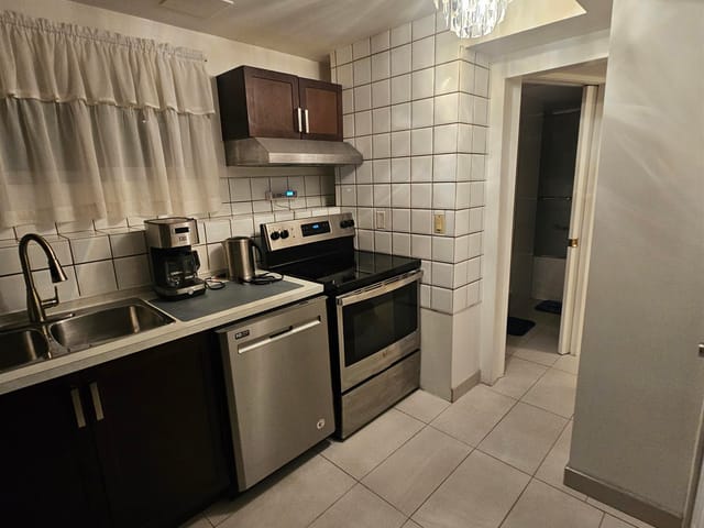 House for rent in Coquitlam, Coquitlam, Basement suite 1112 Sprice Avenue, 263191188 | Realtylink.org